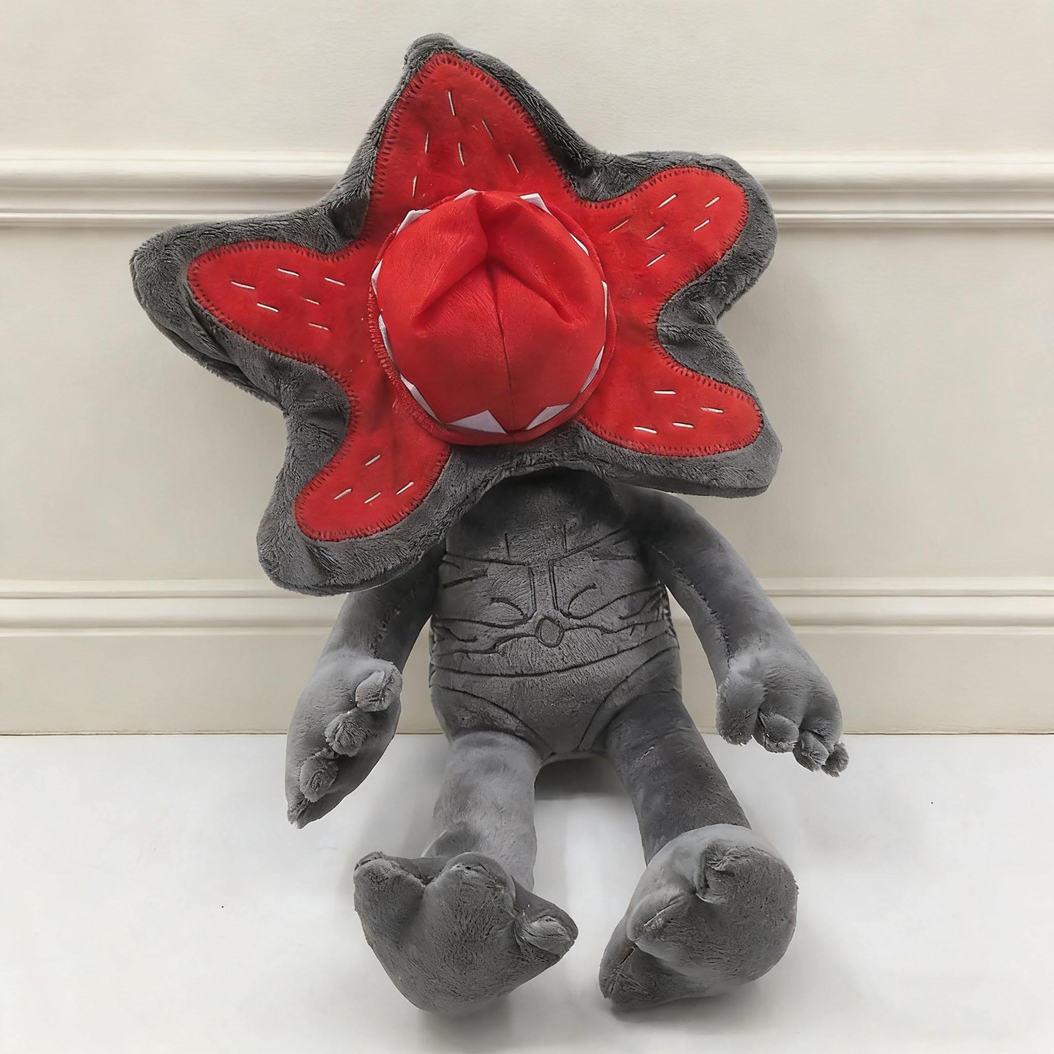 Boneco de Pelúcia Demogorgon F - Party Games Easter For Kids avaliação e preço